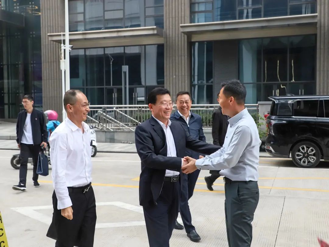 江苏徐州沛县向导一行莅临ayx爱游戏集团调研考察